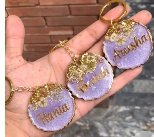 Personalized Resin Name Keychain – Handmade Custom Epoxy Key Ring with Dried Flowers
